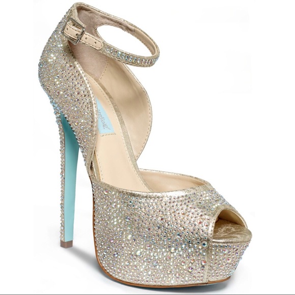 Betsey Johnson Kiss Champagne Heels - Picture 1 of 7